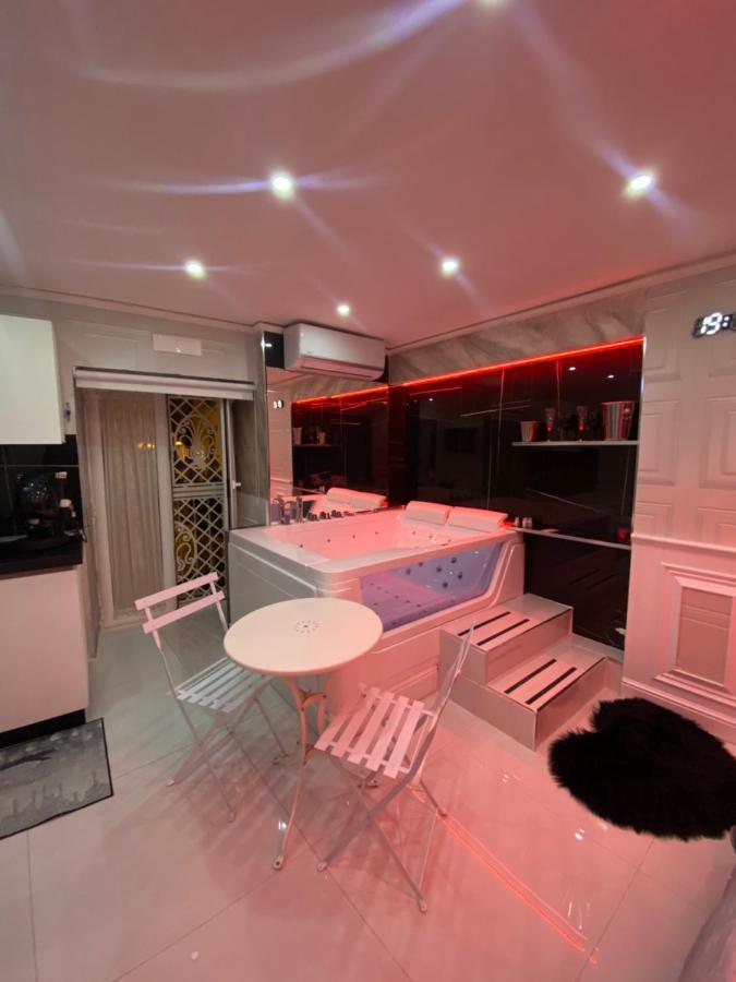 Samm B&B Porta San Gennaro Неаполь Екстер'єр фото
